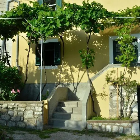 펜션 Insel Cres, Stivan, Liebevoll Restauriertes Dorfhaus Ueber Der Adriabucht Merascica